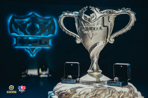 对于他来说 对于他来说