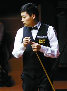 场的观众欢 场的观众欢