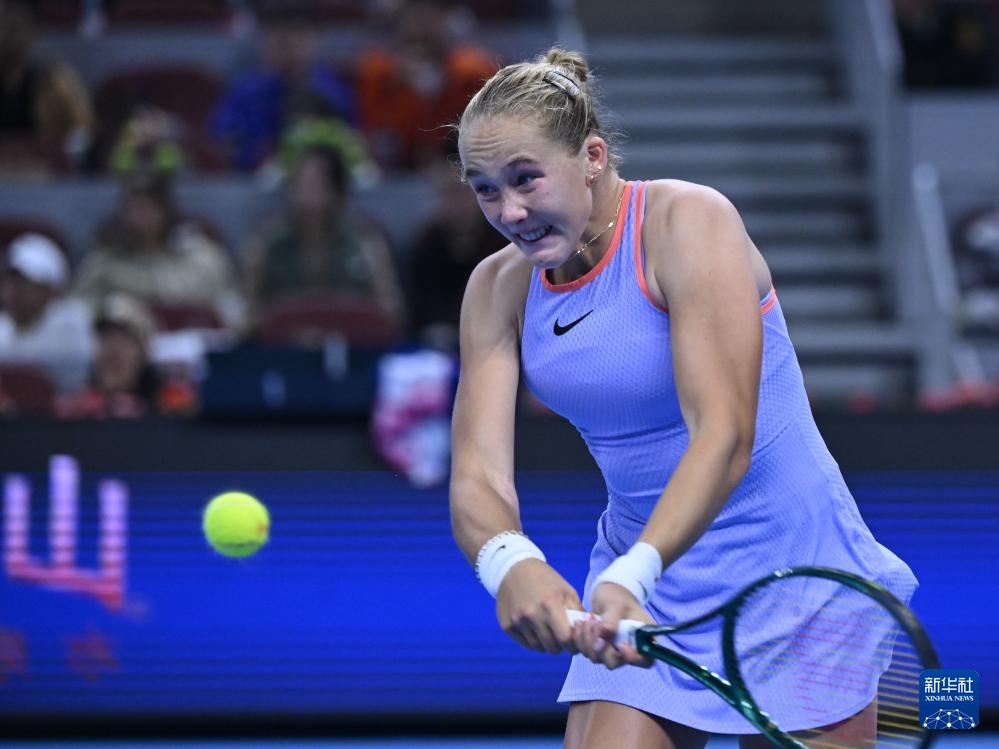 他则更多参 他则更多参